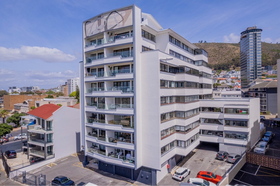 2 Bedroom Property for Sale in Sea Point Western Cape